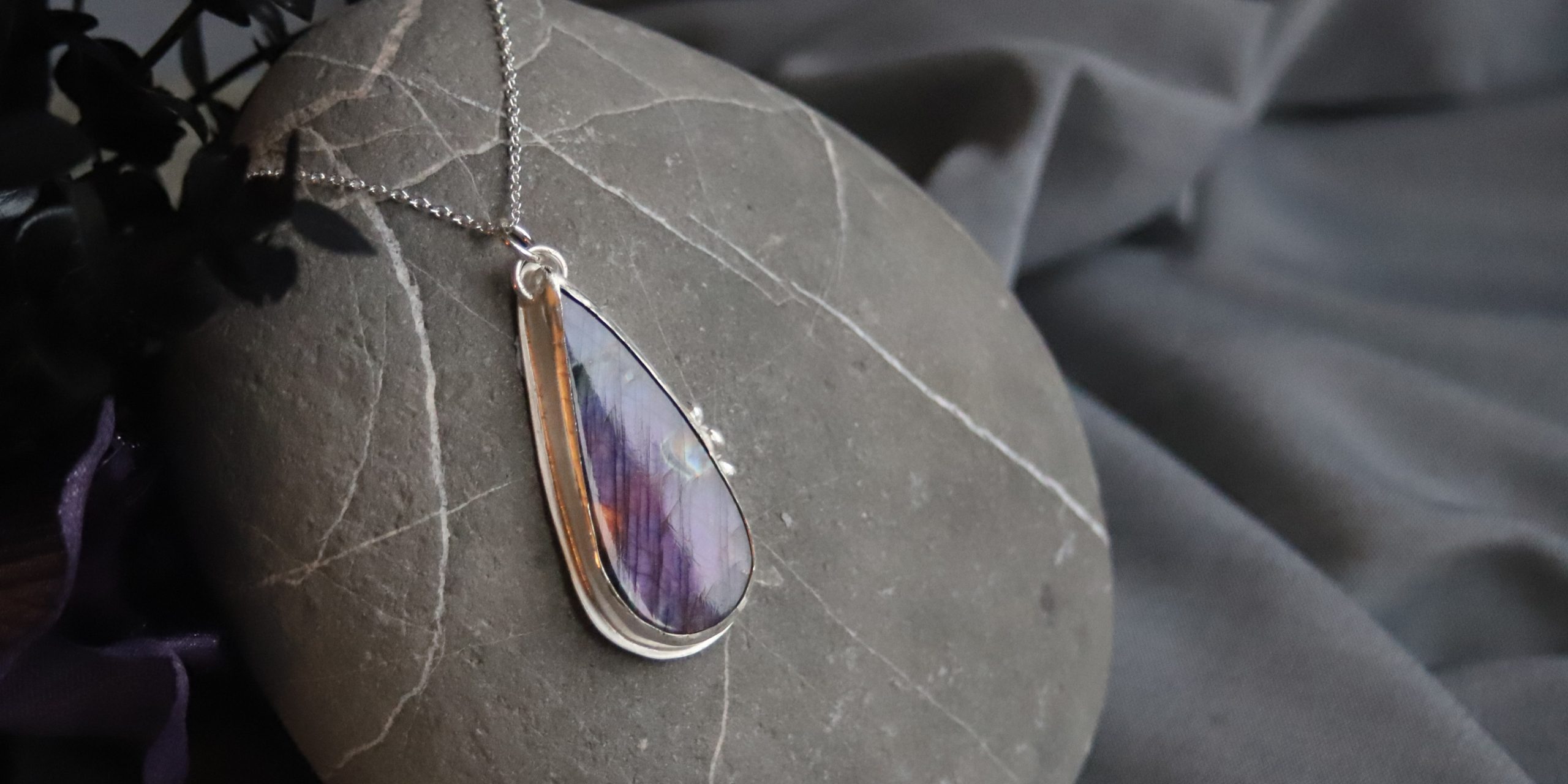 Labradorite Teardrop pendant - Image 3
